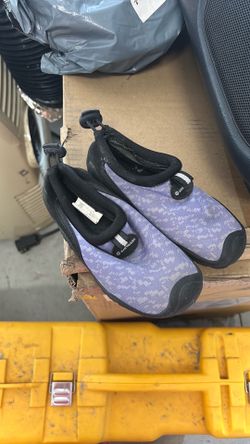 Water shoes