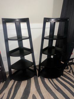 Corner shelves