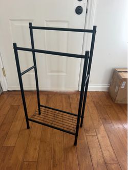 Towel rack floor