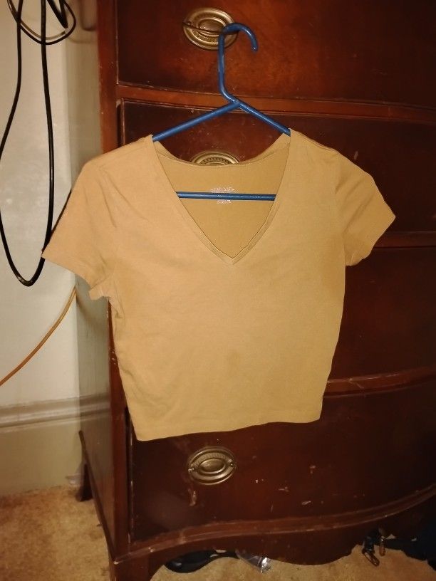 Cropped Vintage T-shirt Size Small