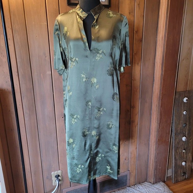 Vintage 1960s Green Embroidered Brocade Silk Cheongsam Style Dress Size Medium