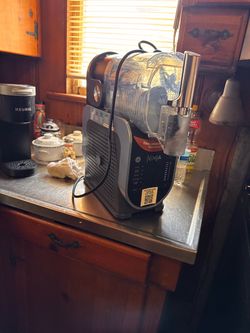 Ninja Slushi Frozen Drink Machine