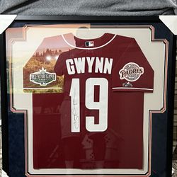 TONY GWYNN SIGNED/FRAMED JERSEY