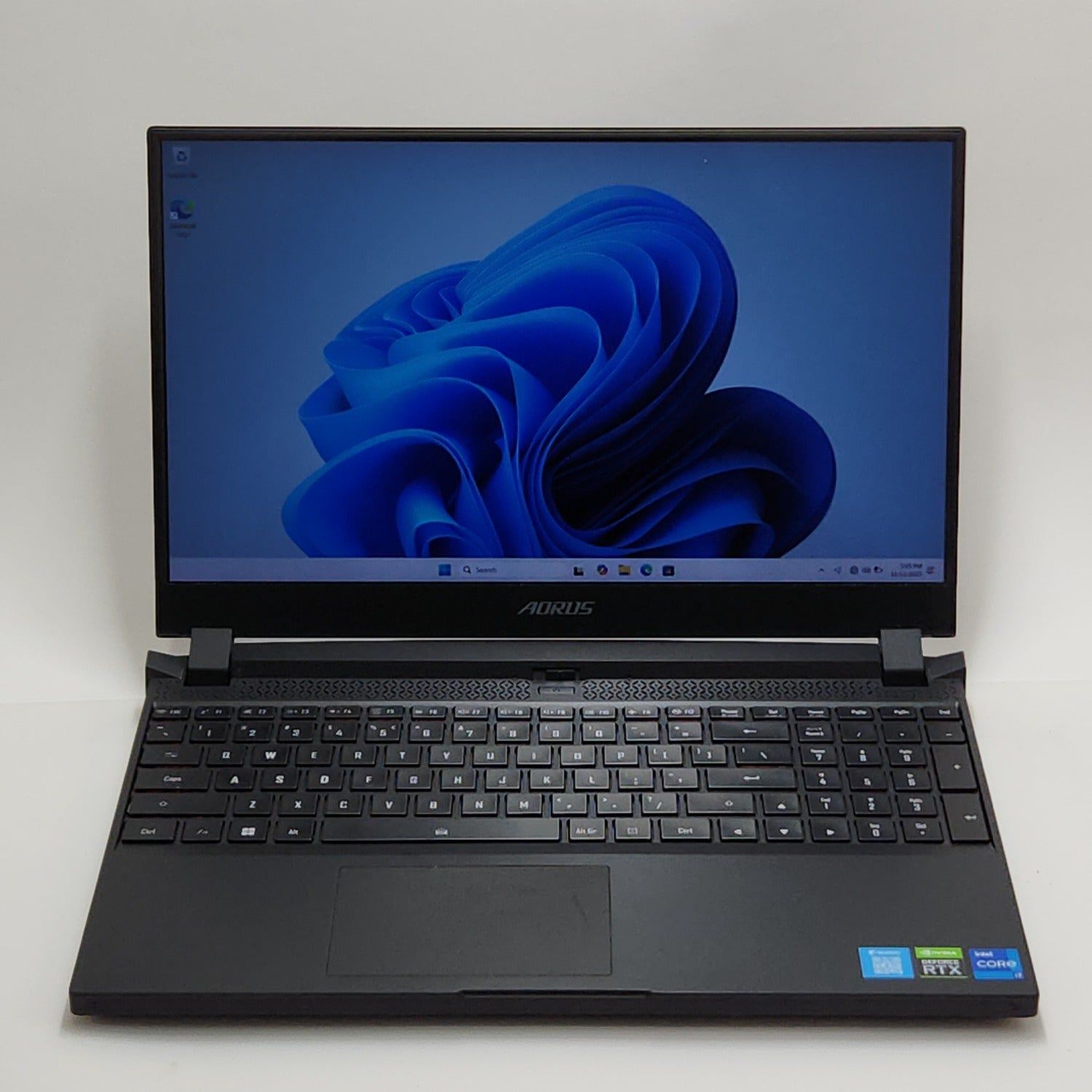 Gigabyte Aorus 5 SE 15.6" i7-12700H 16GB RAM 1TB SSD 512GB SSD RTX 3070