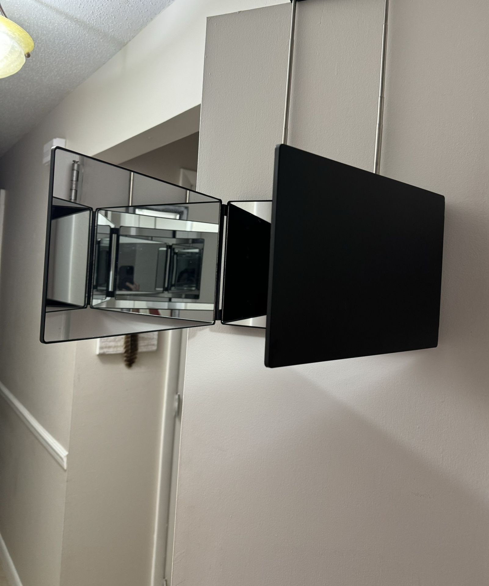 Trifold Over The Door Travel Mirror