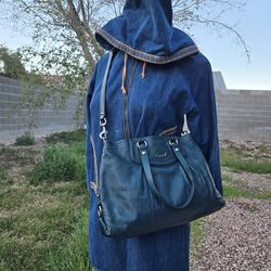 Coach Purse Ashley Leather Shoulder Bag Excellent Condition Blue. Please check photos for accurate descriptions