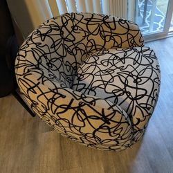 Bob's Furniture Swivel Chair 