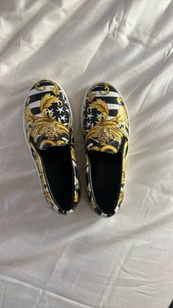 Versace Size 32 Barely Worn