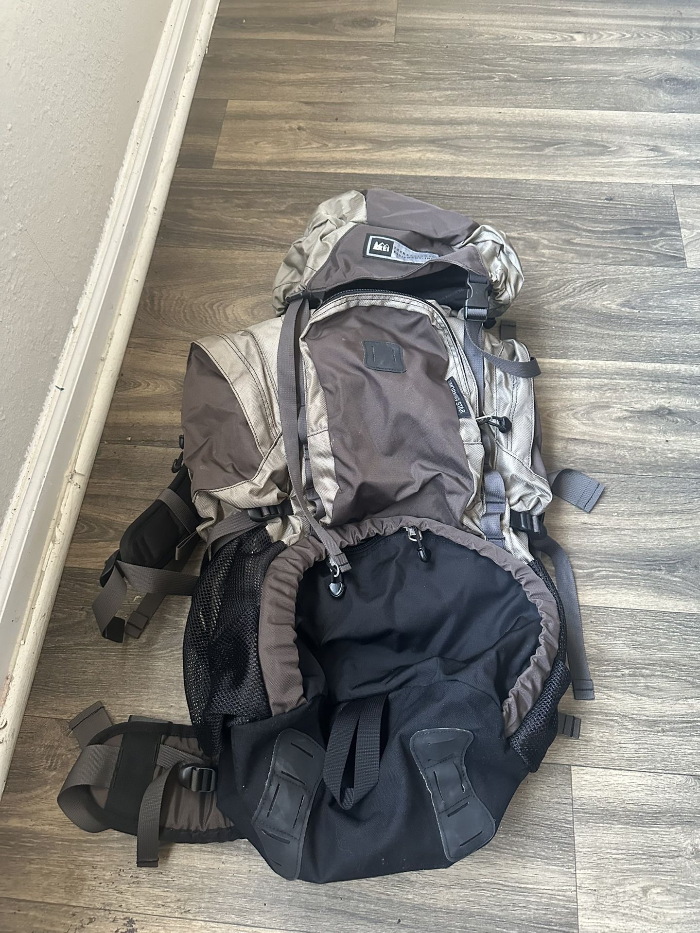 Rei Hiking Backpack Morningstar 65 Liters
