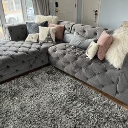Tufted Gray Sectional 