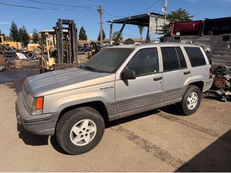 1995 Jeep grand Cherokee 4.0L ***for parts only***