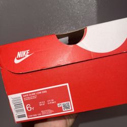 Nike Panda Dunks