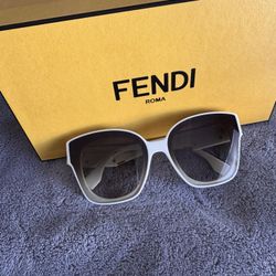Sunglasses Fendi