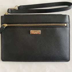 Kate Spade Tiny Laurel Way Wristlet