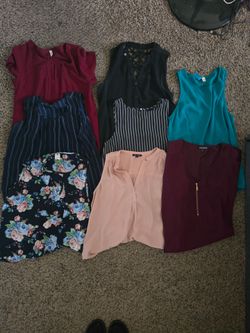 Short sleeve tops