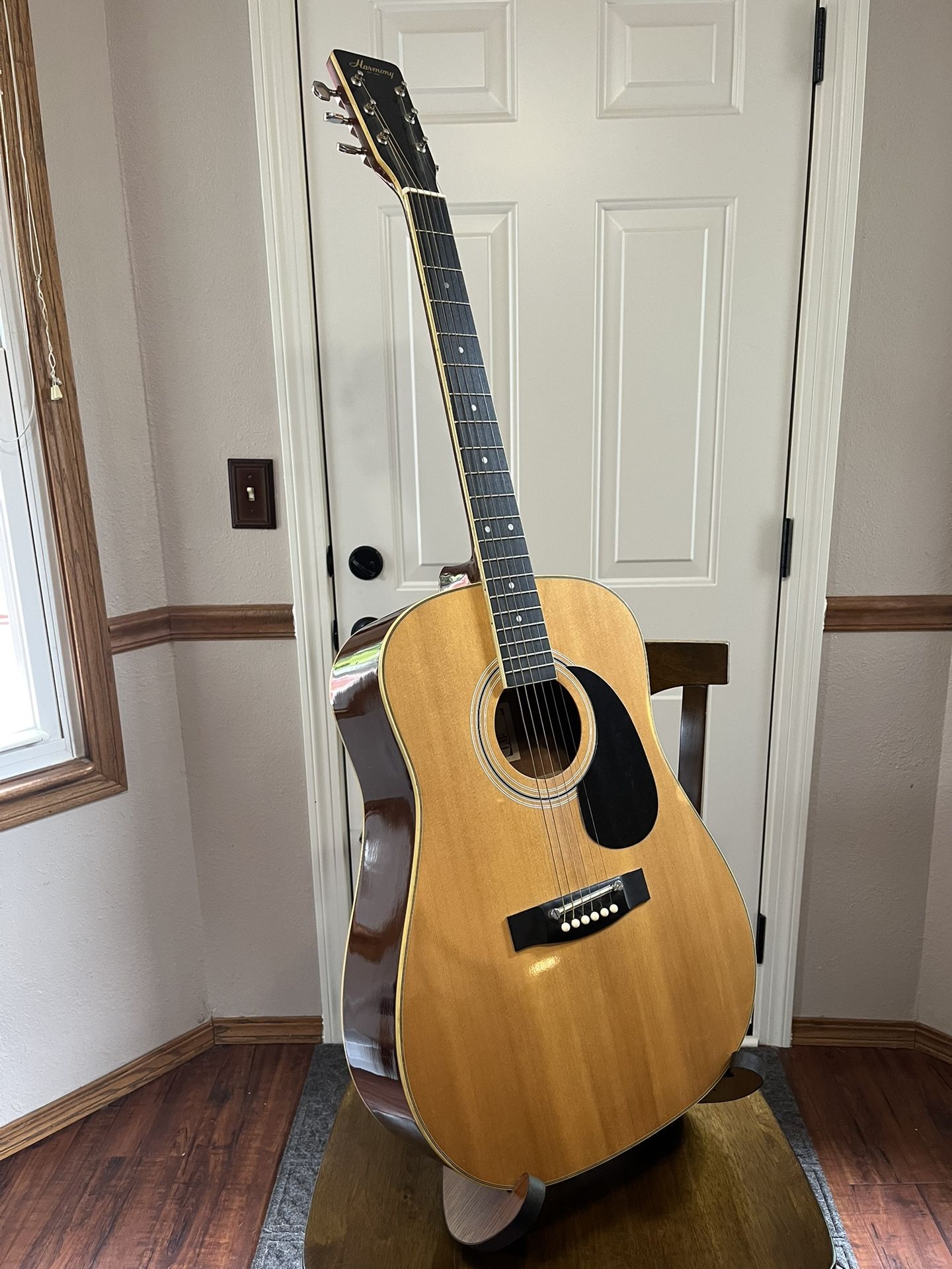 Guitar Acoustic