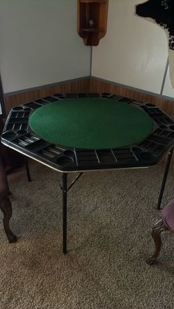 Octagonal Folding Poker Table with Cup Holders