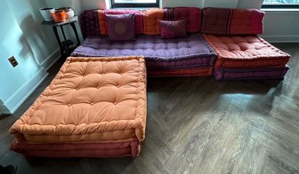 Modani Sofa Maili Sectional Sofa