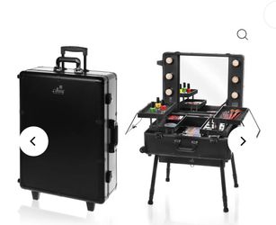 Rolling makeup vanity