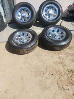 255/70/R17" GM