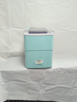 Insignia Portable Ice Maker
