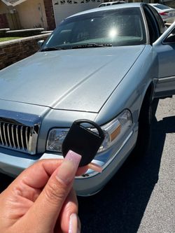 Car Keys N Remotes/ Llaves Con Control