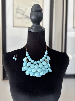 Blue bedded necklace  with earrings