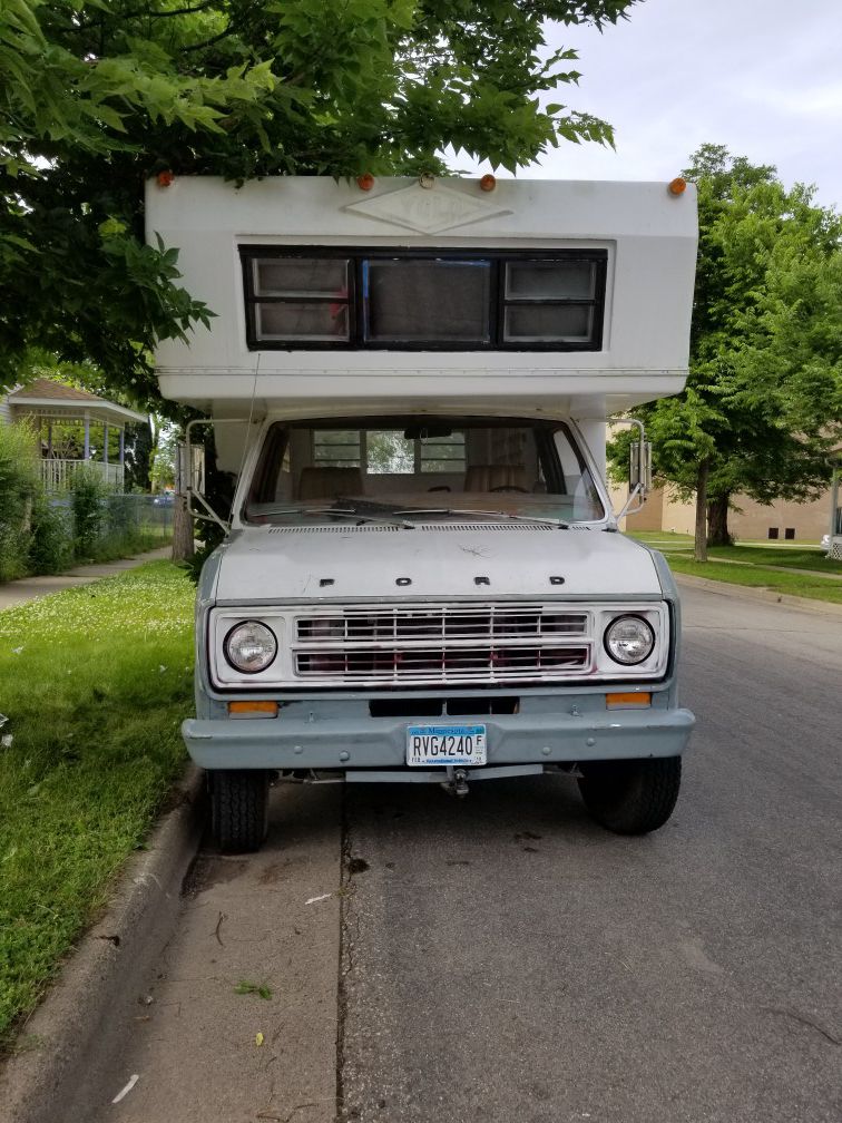 1979 Ford Custom Camper