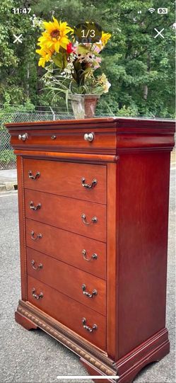 Solid wood tall chest with big drawers. Drawers sliding smoothly
