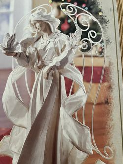 GRANDEUR NOEL angel sculpture in box large gorgeous