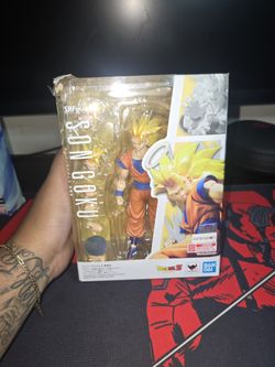 Shf Super Sayian 3 Goku