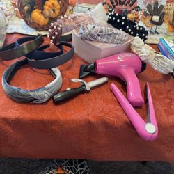 Barbie Blow dryer With Batteries For Play Straightner Play 