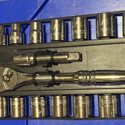 Husky 18pc Socket Wrench Set
