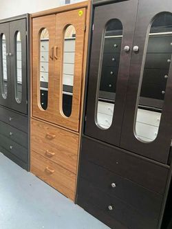 Tall closet with mirrors (( each
