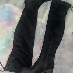 Black Knee High Boots Size 5.5
