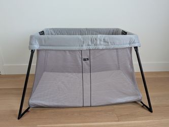 Baby Bjorn Travel Crib