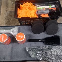 Car cleaning tool set