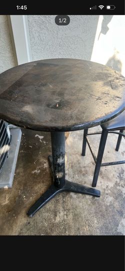 Bar table