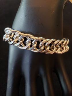 $8. Silver tone chain bracelet. 7.5 inches.