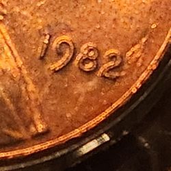 Rare Collectible 1982 Small Date Copper 3.1grams No Mint Mark
