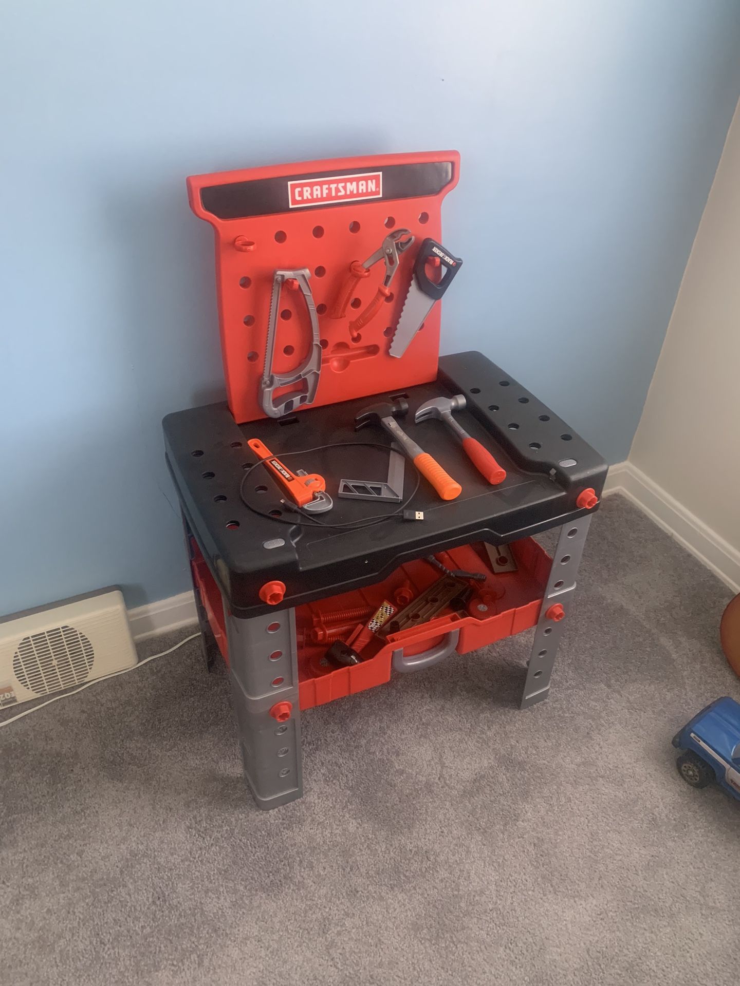 Kids Plastic Work Bench With Tools