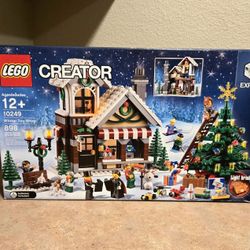 Lego Winter Toy Shop 