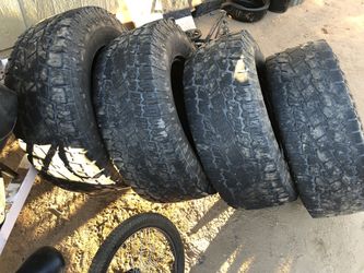 Toyo open country all terrain 30% left