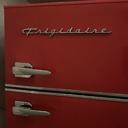 Cheap Frigidaire Retro Compact Refrigerator