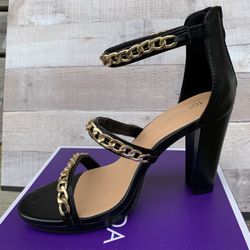 Black Chain Strap Heel (Black Color)  SIZE 9