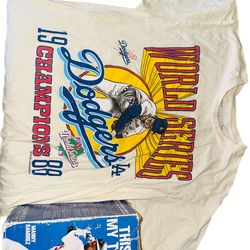 MLB LA Dodgers 1988 World Series Champions Shirt & Manny Ramirez Dodgers Bobblehead