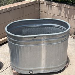 Planter Galvanized 