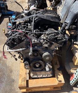 2015 Chrysler 300 3.6 engine part