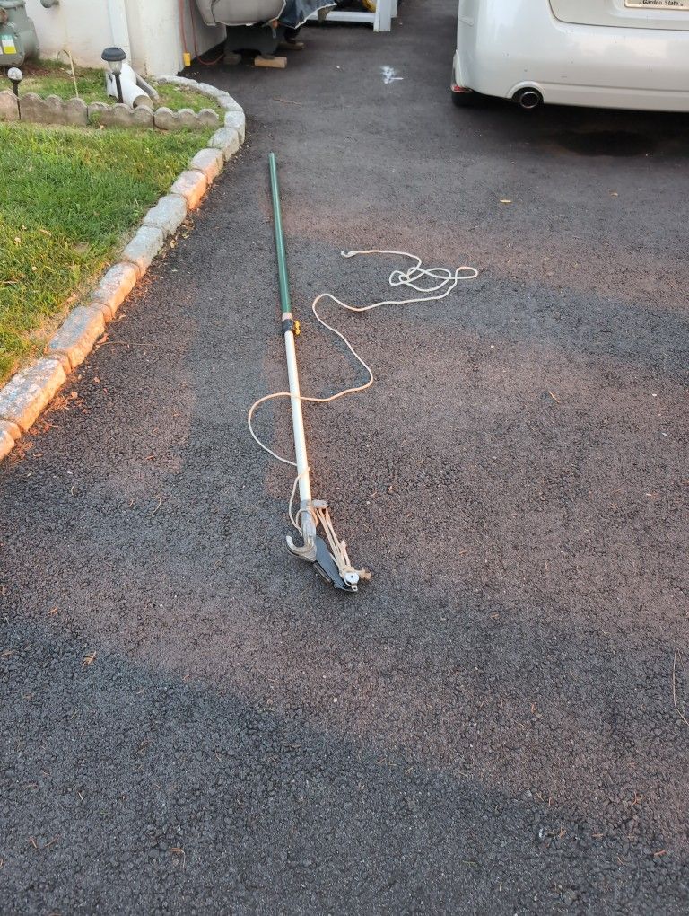 Manual Pole Saw Extend To 10 Feet