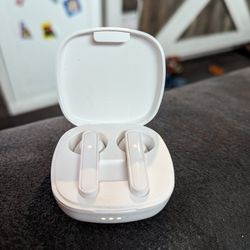 New, Never Used Soul Earbuds & Case